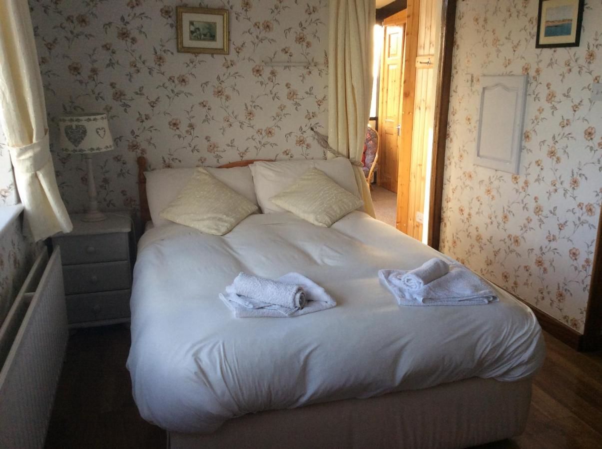 Отели типа «постель и завтрак» Barkers Accommodation Спейниш-Пойнт